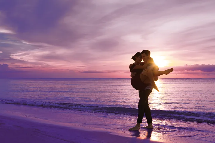 secrets-akumal-romantic-sunset-beach-couple